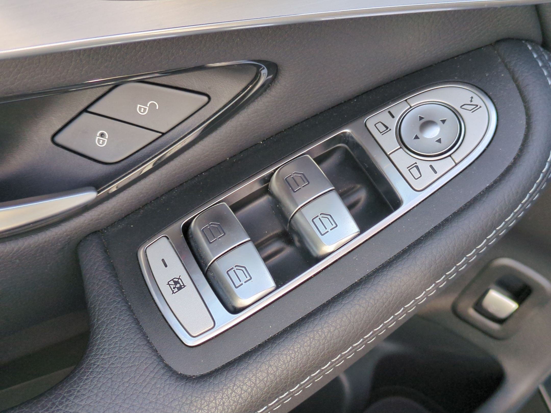 Used 2022 Mercedes-Benz GLC 43 AMG 4MATIC image 13