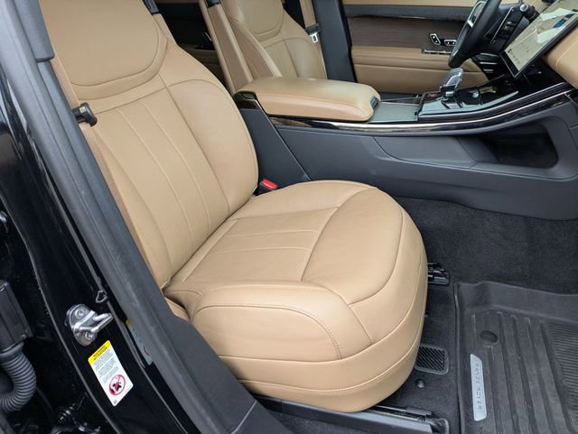 Used 2024 Land Rover Range Rover Sport SE image 18