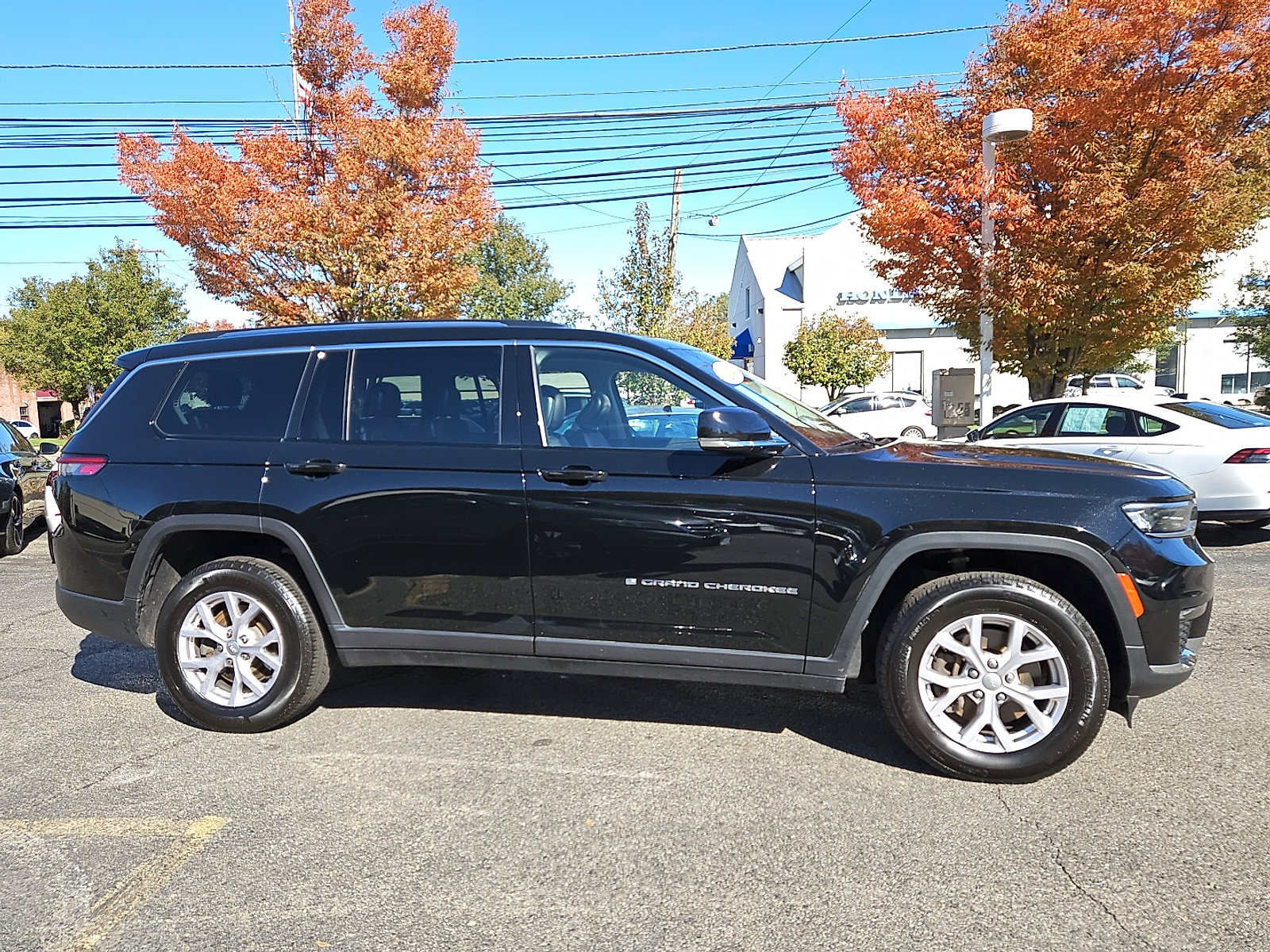 Used 2022 Jeep Grand Cherokee L Limited image 7
