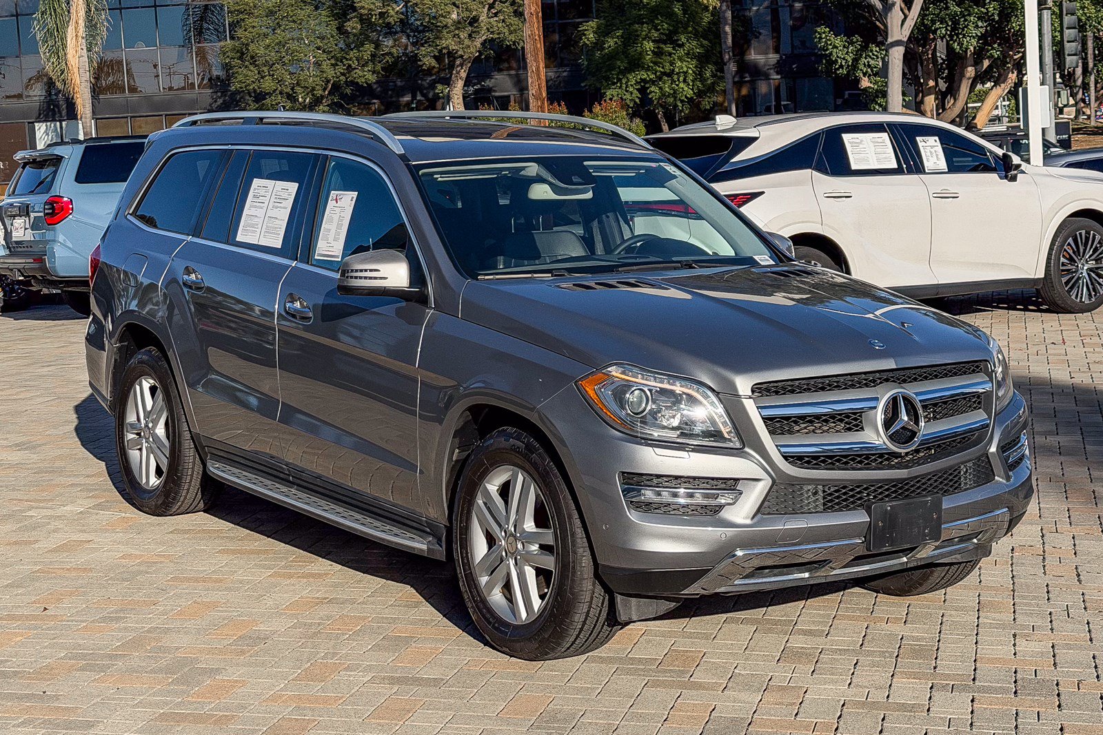 Used 2016 Mercedes-Benz GL 450 4MATIC image 3