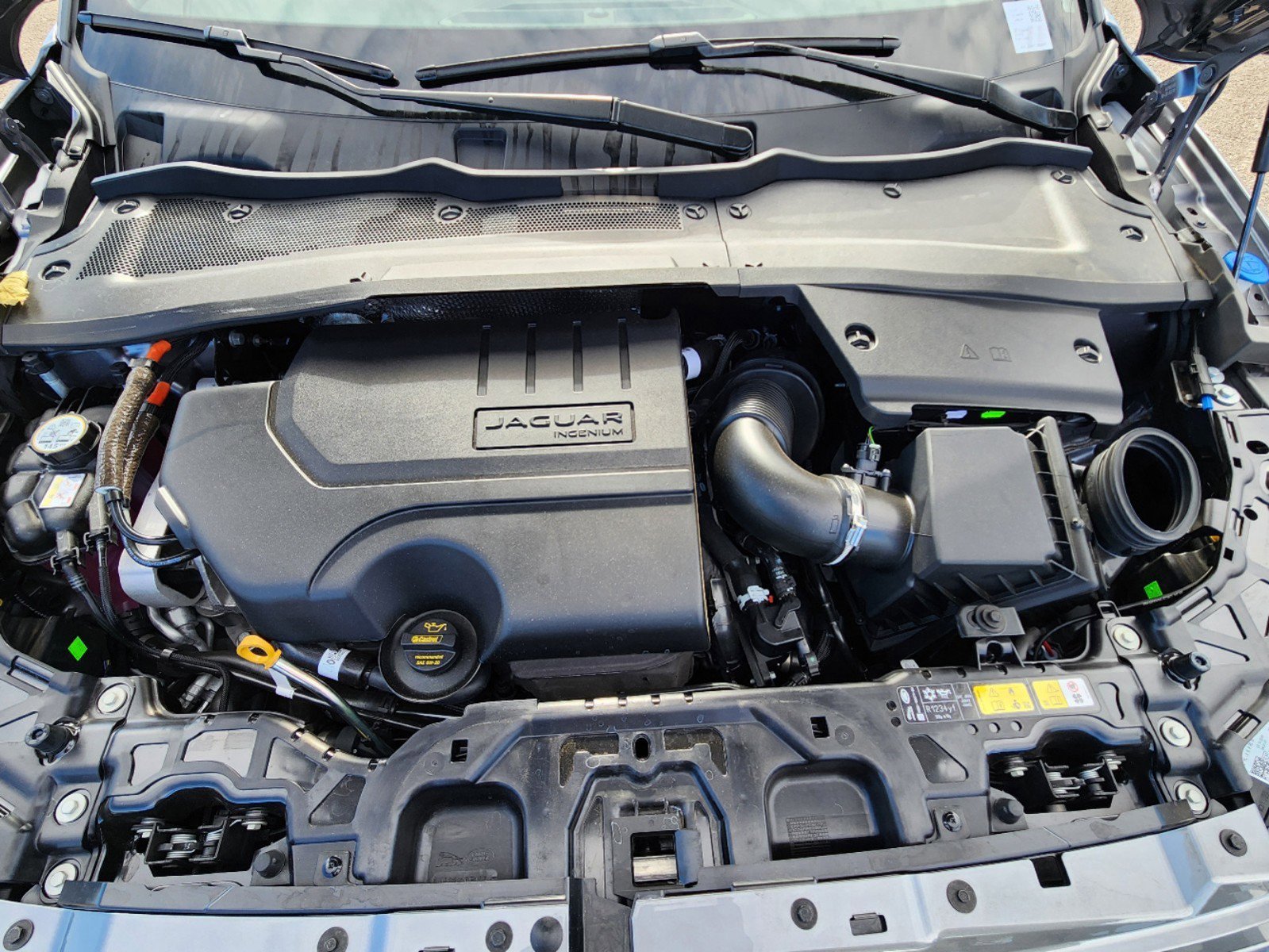 New 2024 Jaguar E-PACE R-Dynamic SE image 21