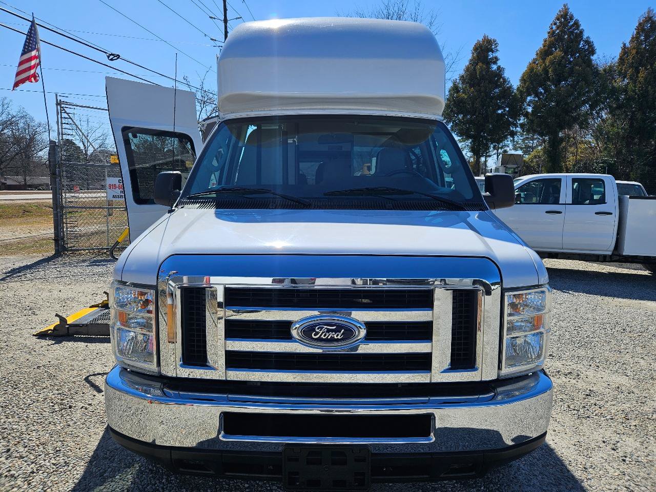 Used 2013 Ford E-350 and Econoline 350 Extended Super Duty w/ PWR Group RWD image 2