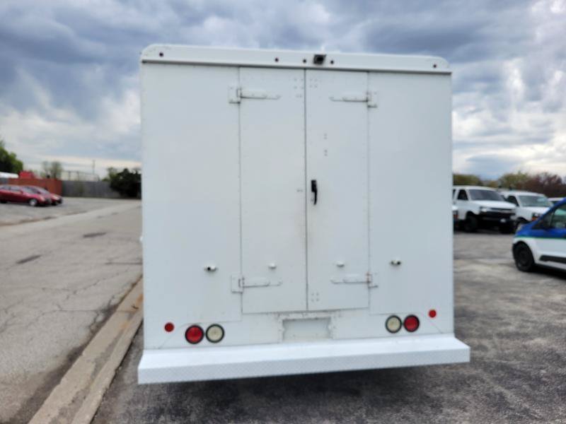 Used 2016 Ford E-350 and Econoline 350 Super Duty w/ A/C Prep Package RWD image 12
