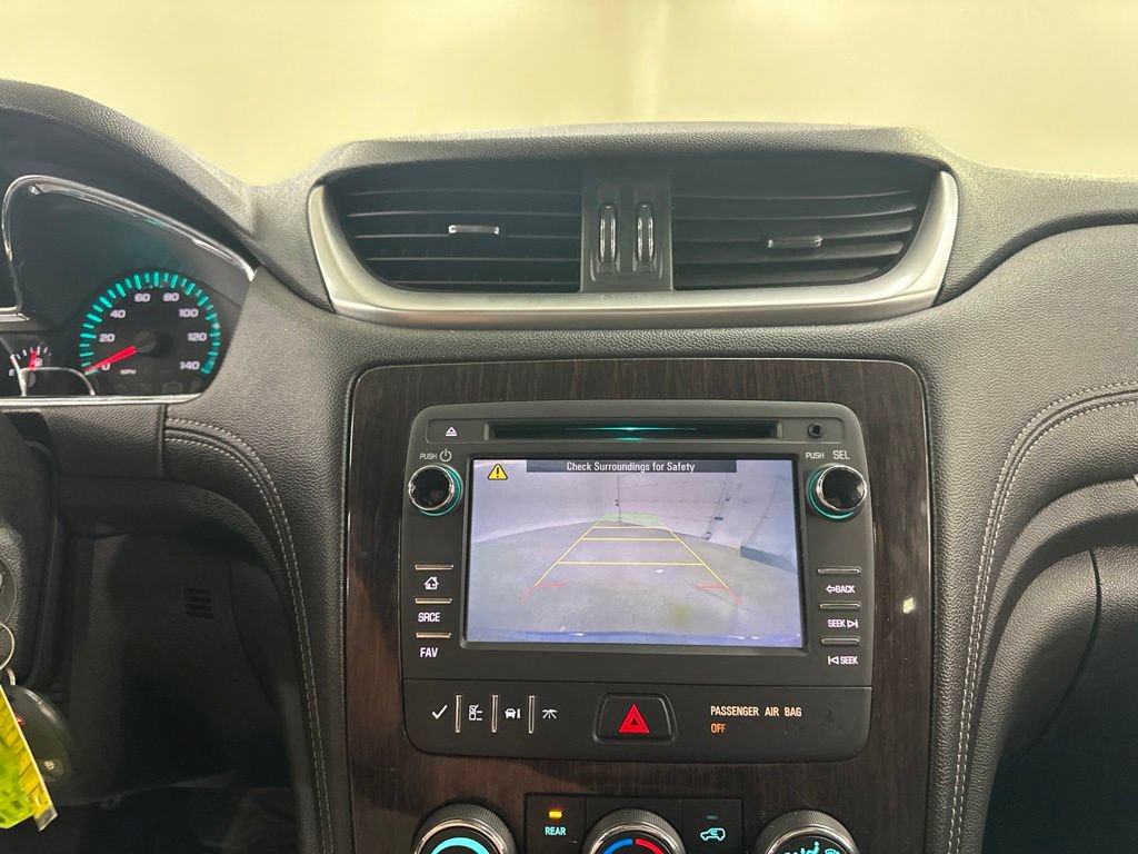 Used 2015 Chevrolet Traverse LT w/ Style and Technology Package FWD image 45