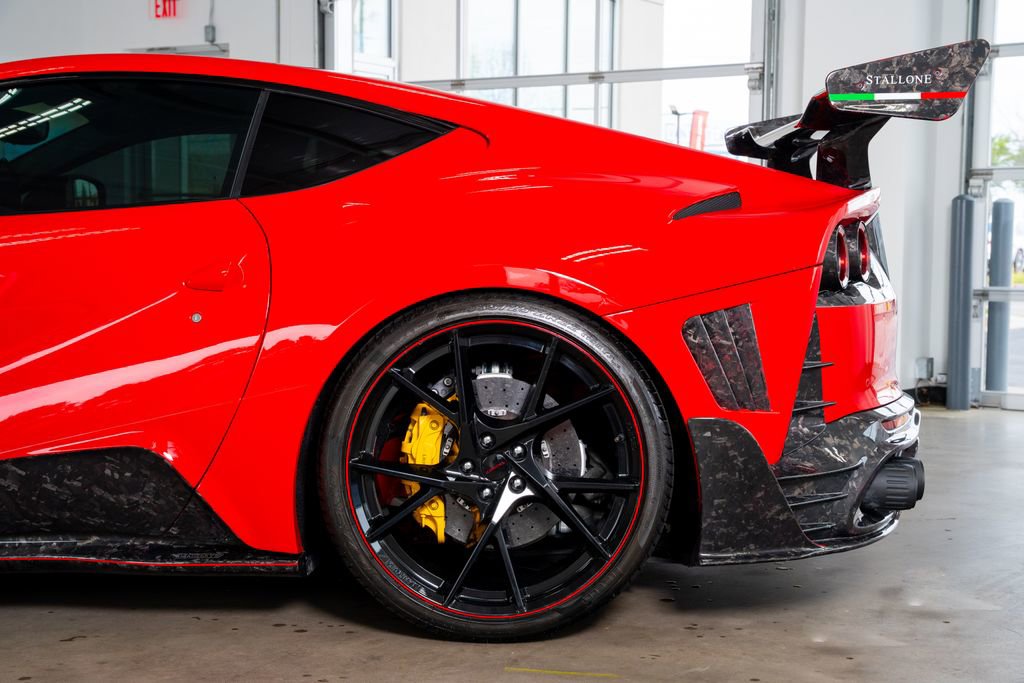 Used 2020 Ferrari 812 Superfast image 27
