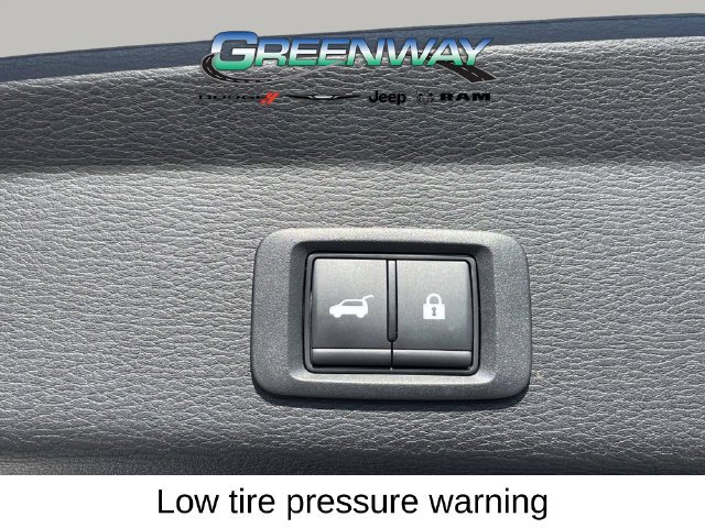 Used 2025 Mitsubishi Outlander SE AWD/4WD image 8