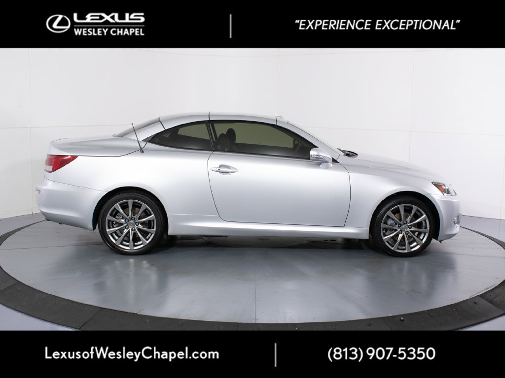Used 2015 Lexus IS 250C w/ Luxury Package RWD image 2