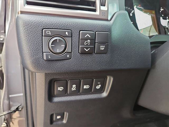 Used 2022 Lexus GX 460 Premium w/ Premium Package AWD/4WD image 22