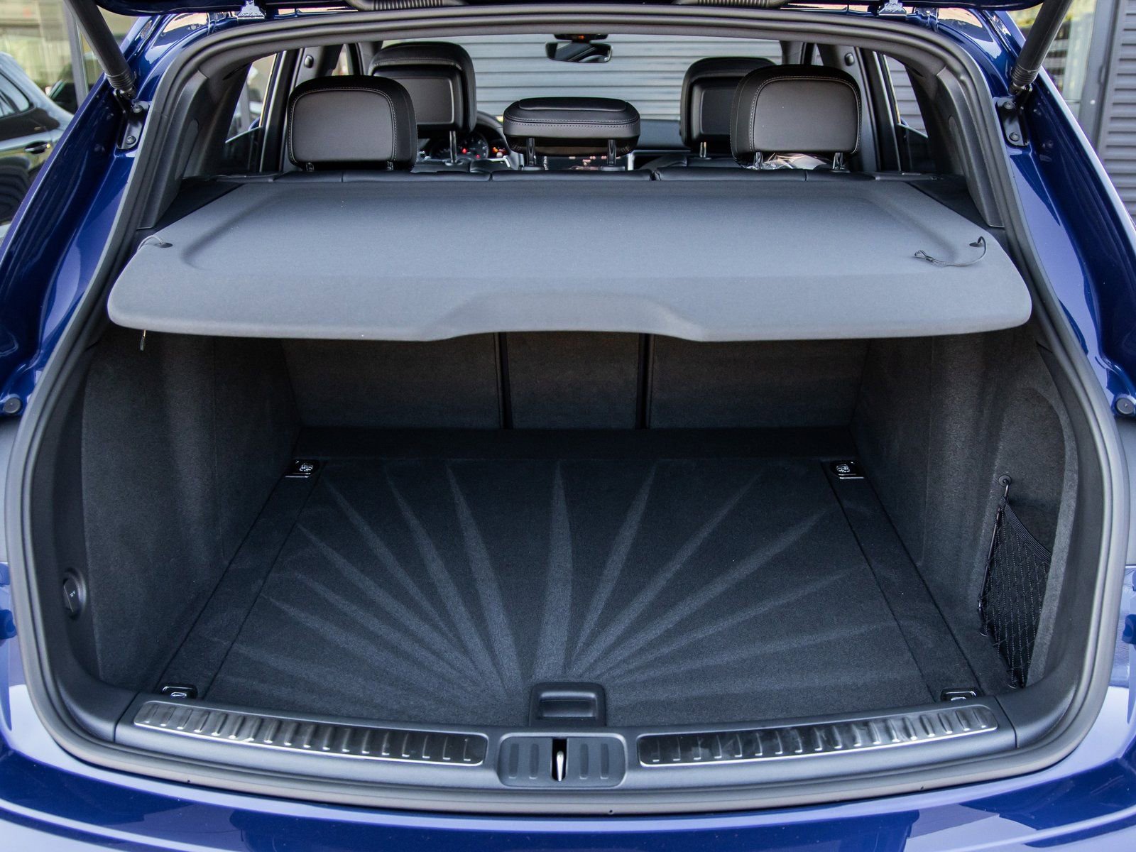 Certified 2026 Porsche Macan image 40