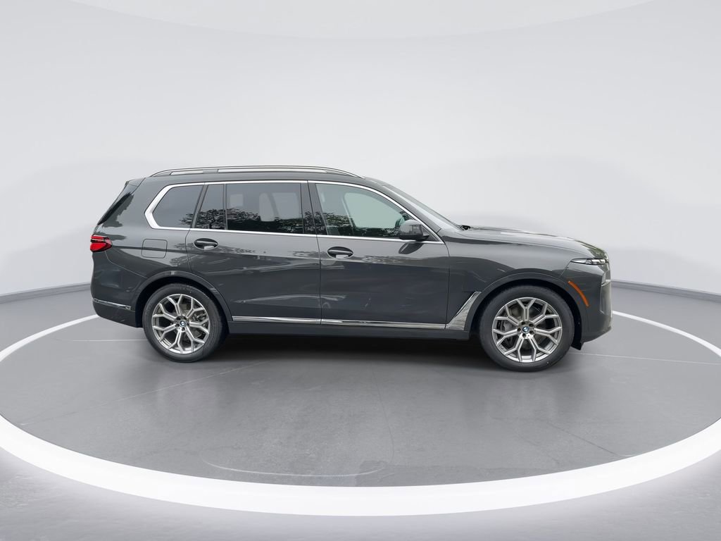 Used 2026 BMW X7 xDrive40i w/ Premium Package image 9