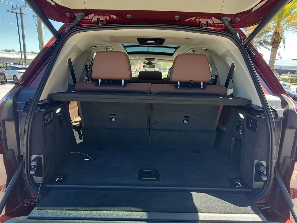 Used 2026 BMW X7 xDrive40i image 11