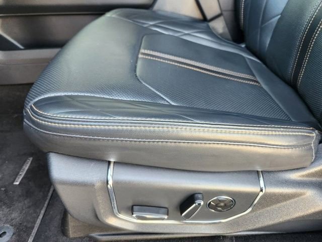 Used 2024 Ford Expedition Platinum image 23