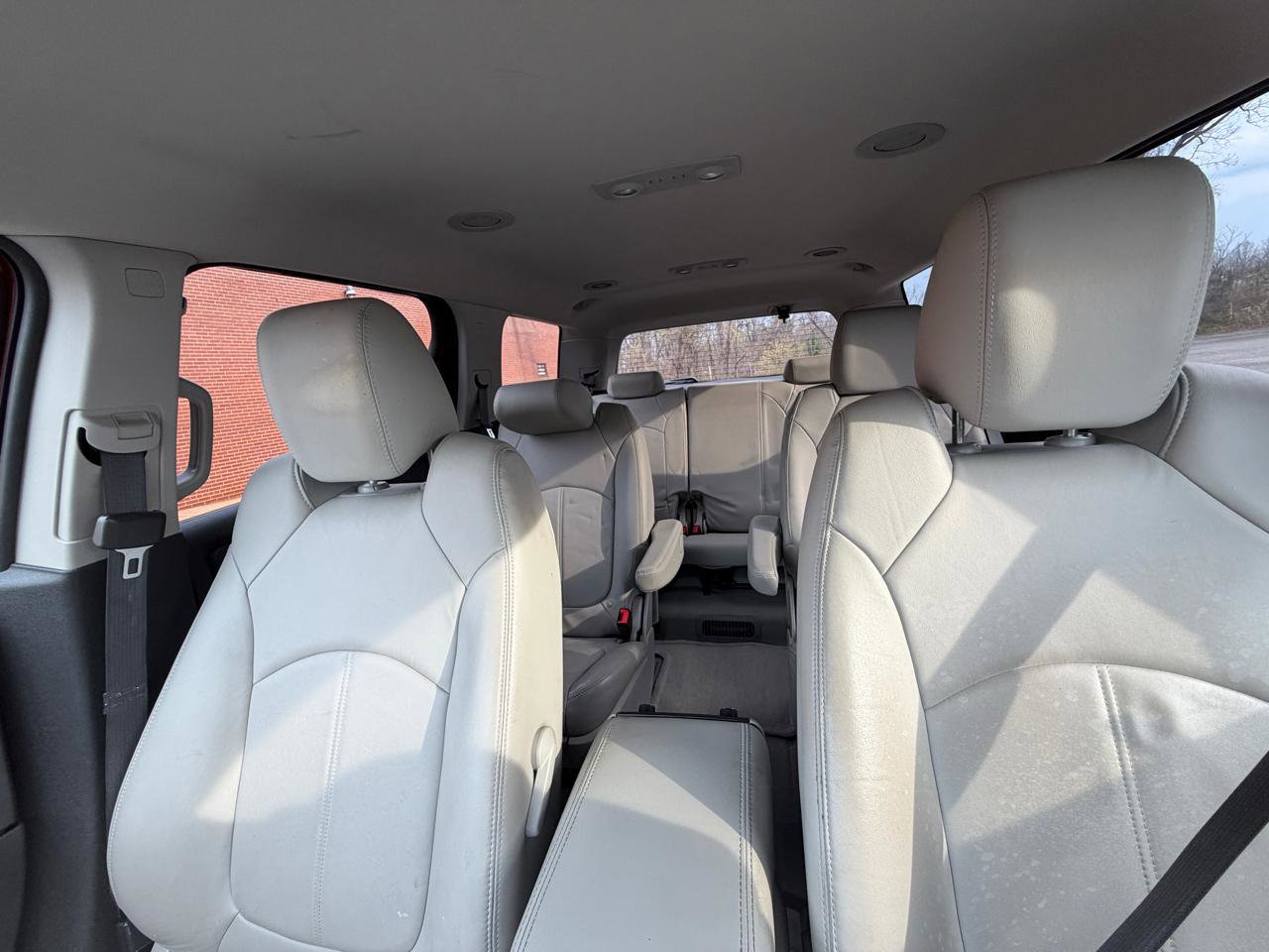 Used 2012 GMC Acadia SLT w/ LPO, 'HIT The Road' Package image 18