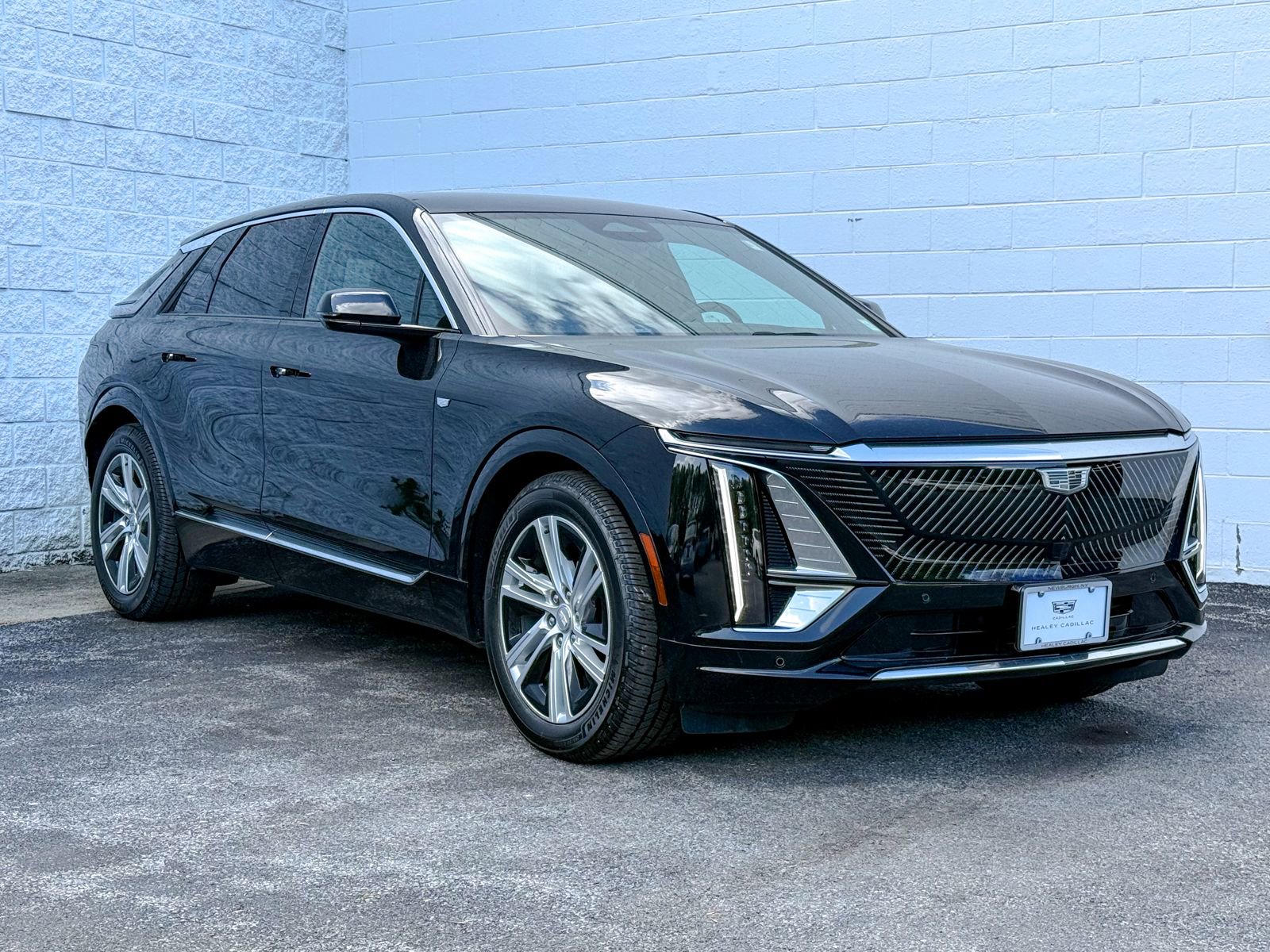 Certified 2024 Cadillac Lyriq Tech w/ LPO, Floor Liner Package AWD/4WD image 1