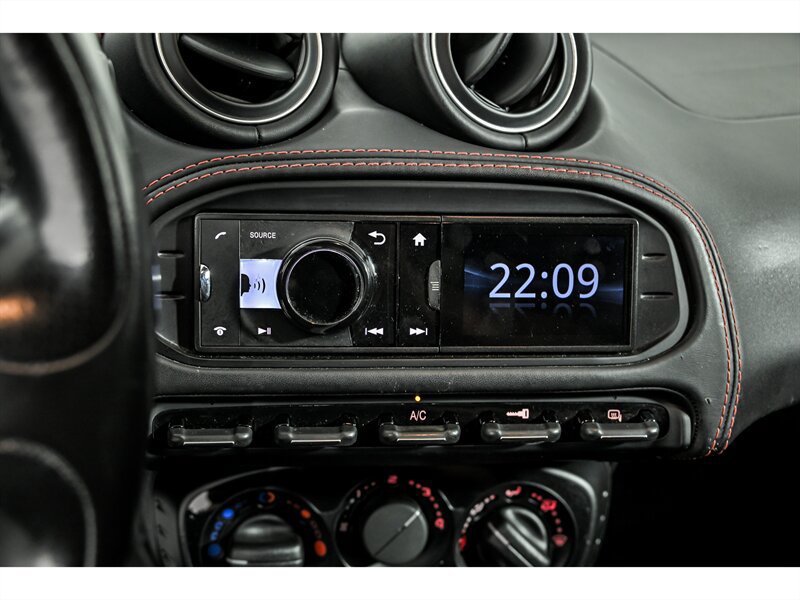 Used 2015 Alfa Romeo 4C Coupe w/ Leather Interior Group RWD image 21