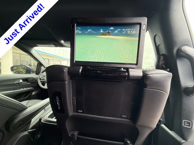 Used 2026 Chrysler Pacifica Select FWD image 24