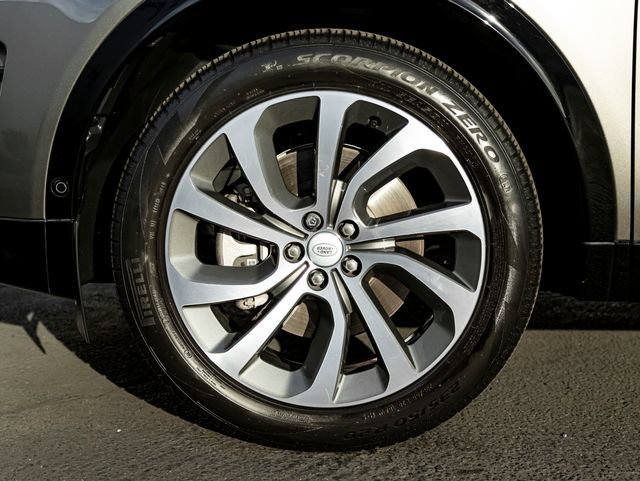 New 2024 Land Rover Discovery Sport Dynamic SE AWD/4WD image 11