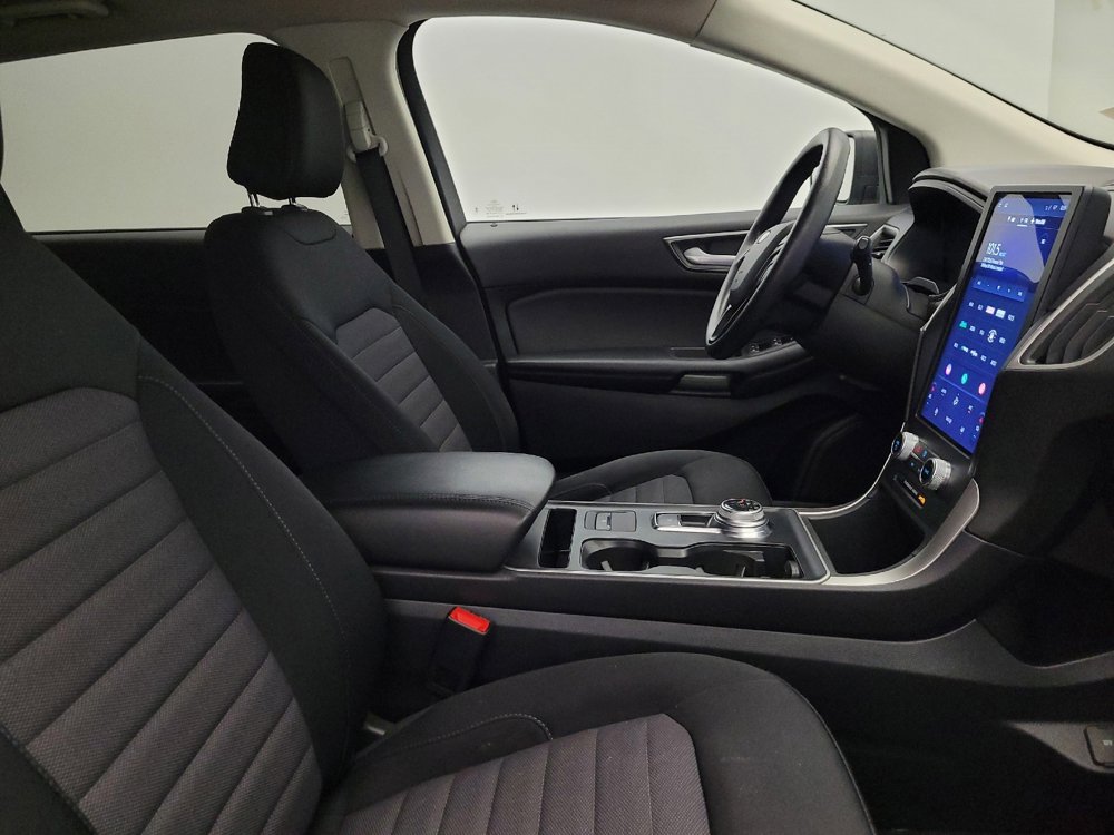 Used 2023 Ford Edge SE image 21