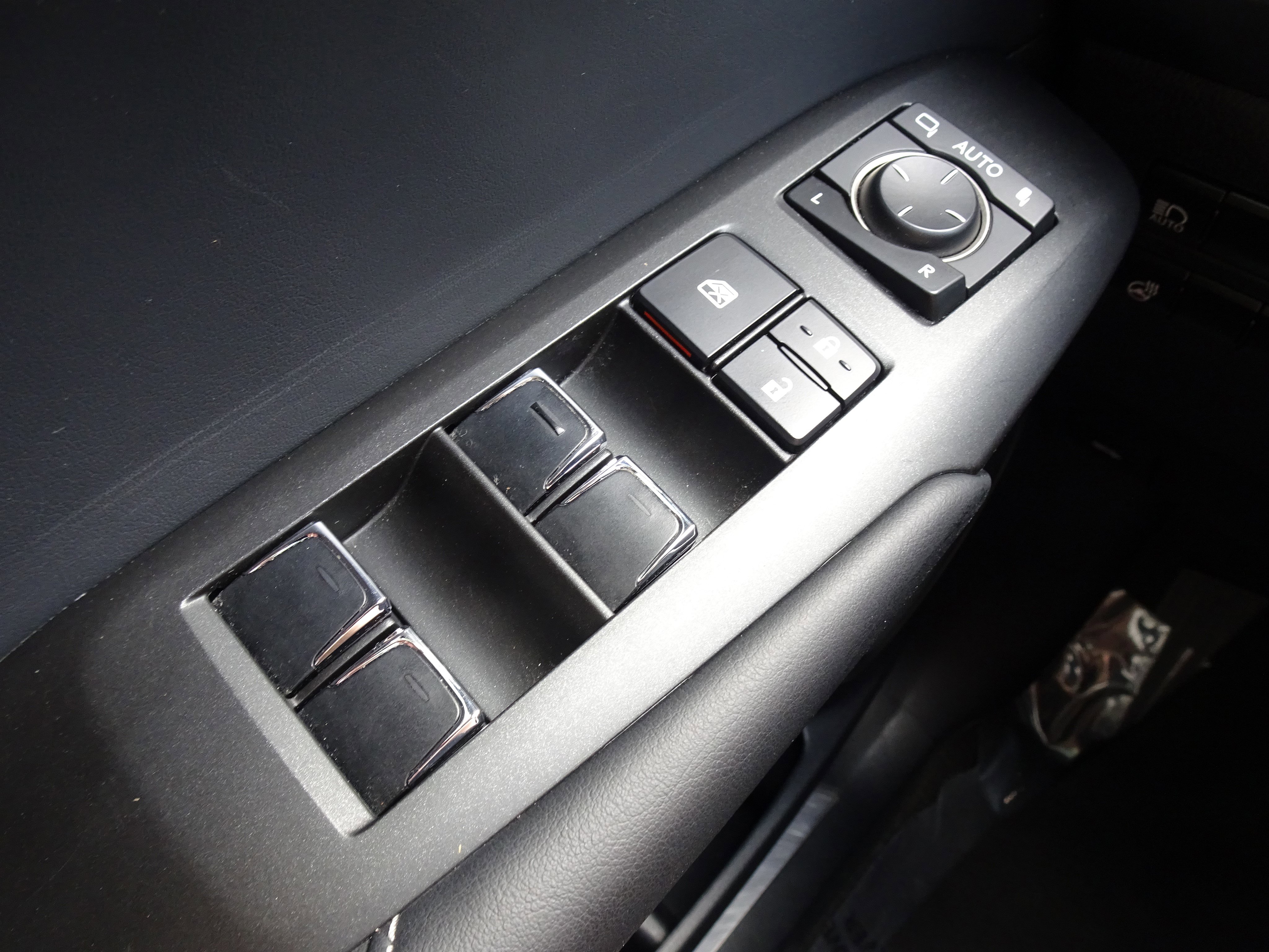 Used 2020 Lexus NX 300h AWD w/ Premium Package image 17