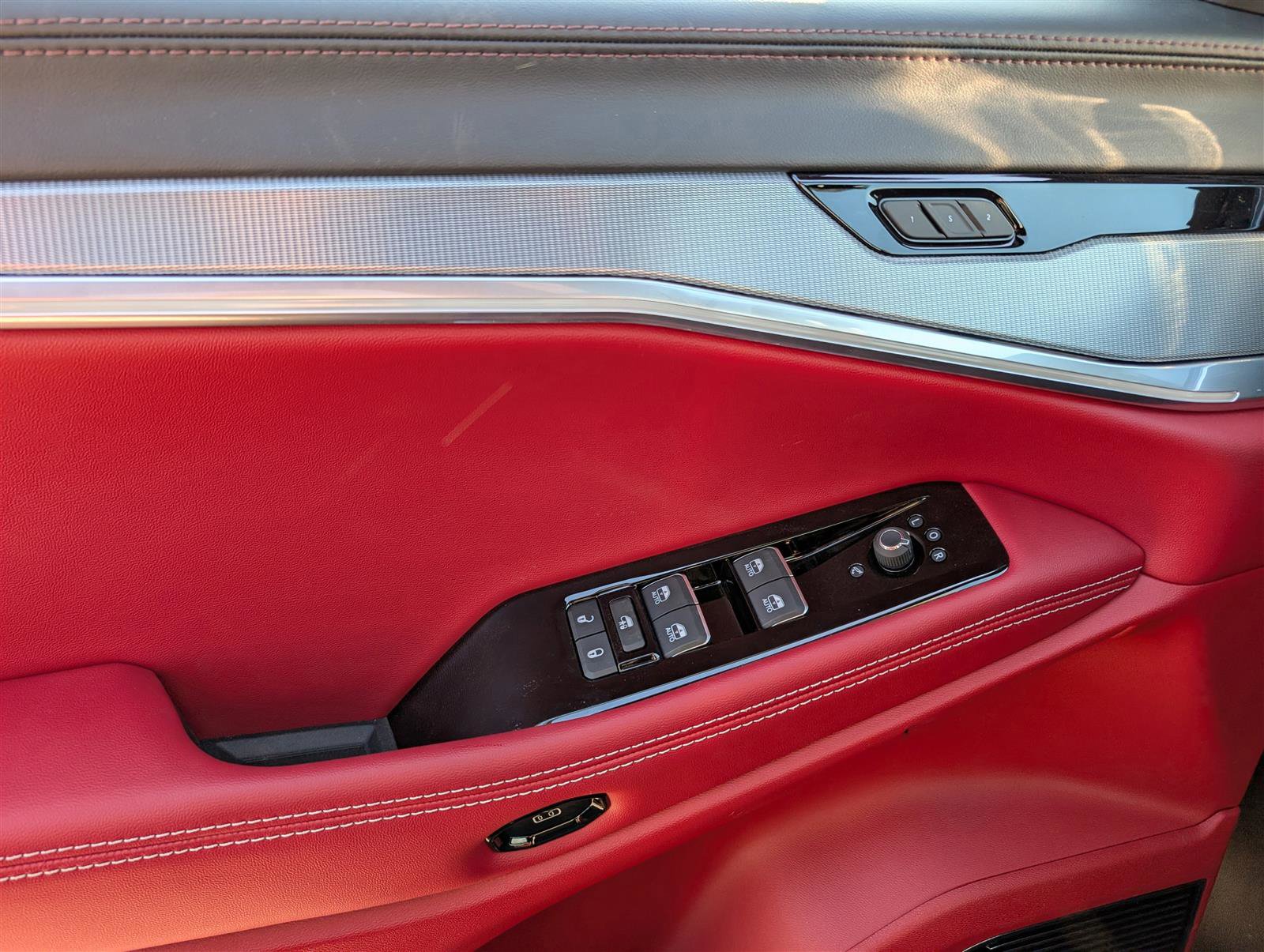 New 2025 Jeep Wagoneer S Launch Edition image 14