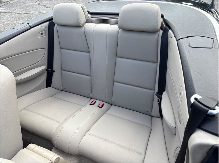 Used 2008 BMW 135i Convertible RWD image 10