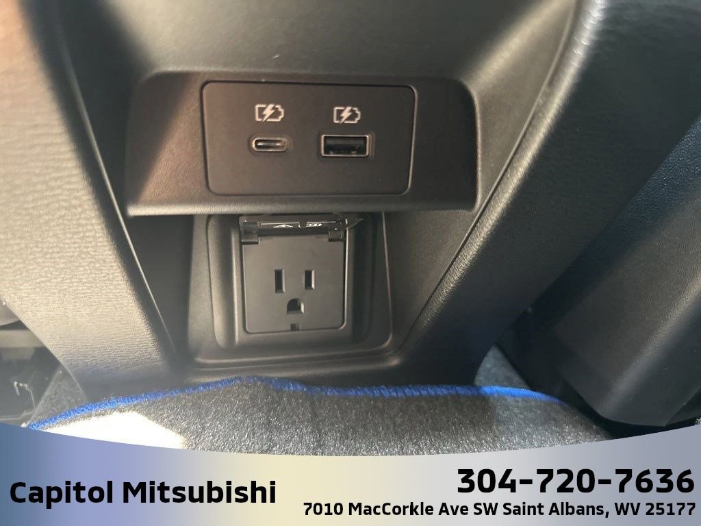 New 2025 Mitsubishi Outlander SEL image 31
