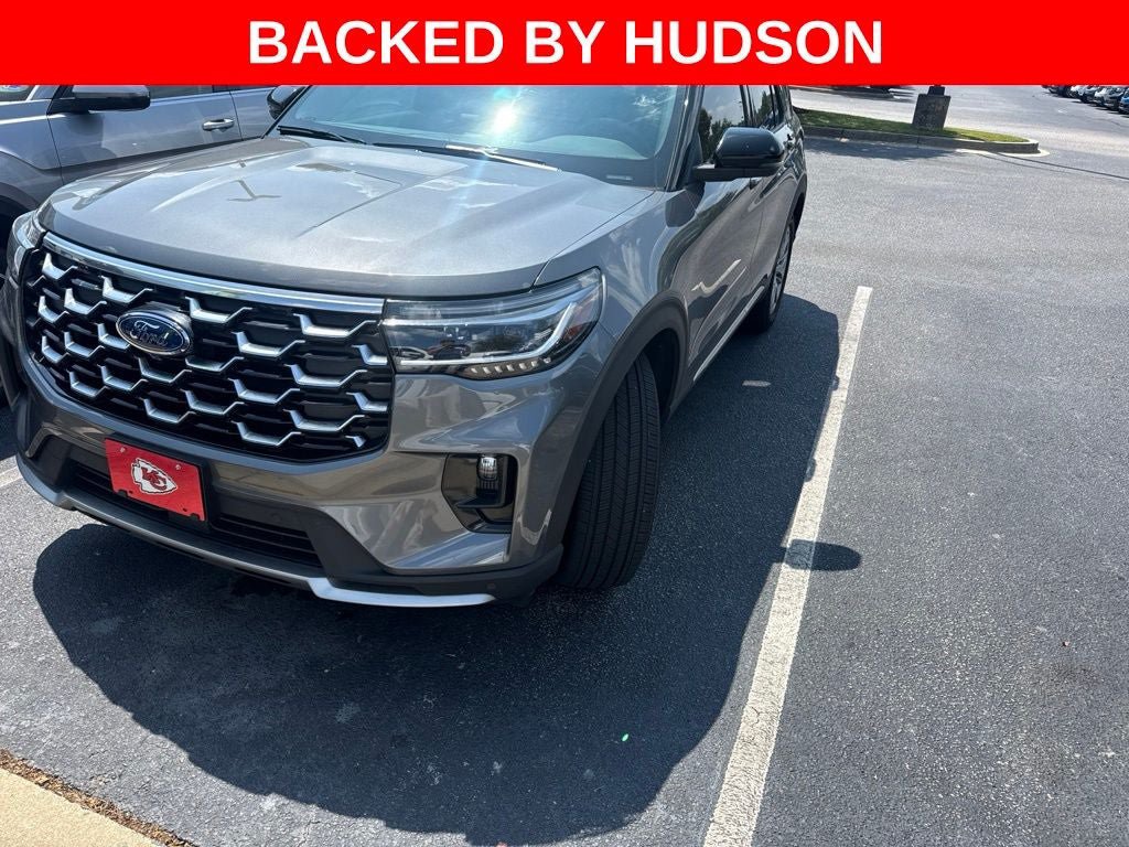 Certified 2025 Ford Explorer Platinum RWD image 3