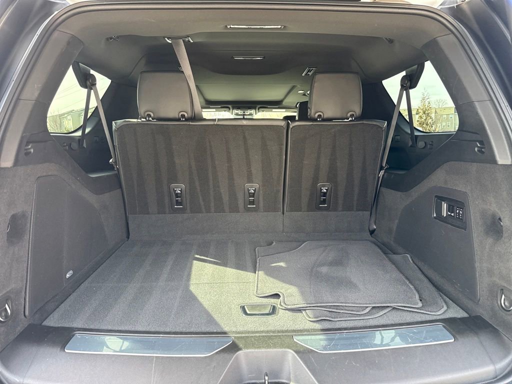 Certified 2023 Cadillac Escalade ESV Premium Luxury image 15