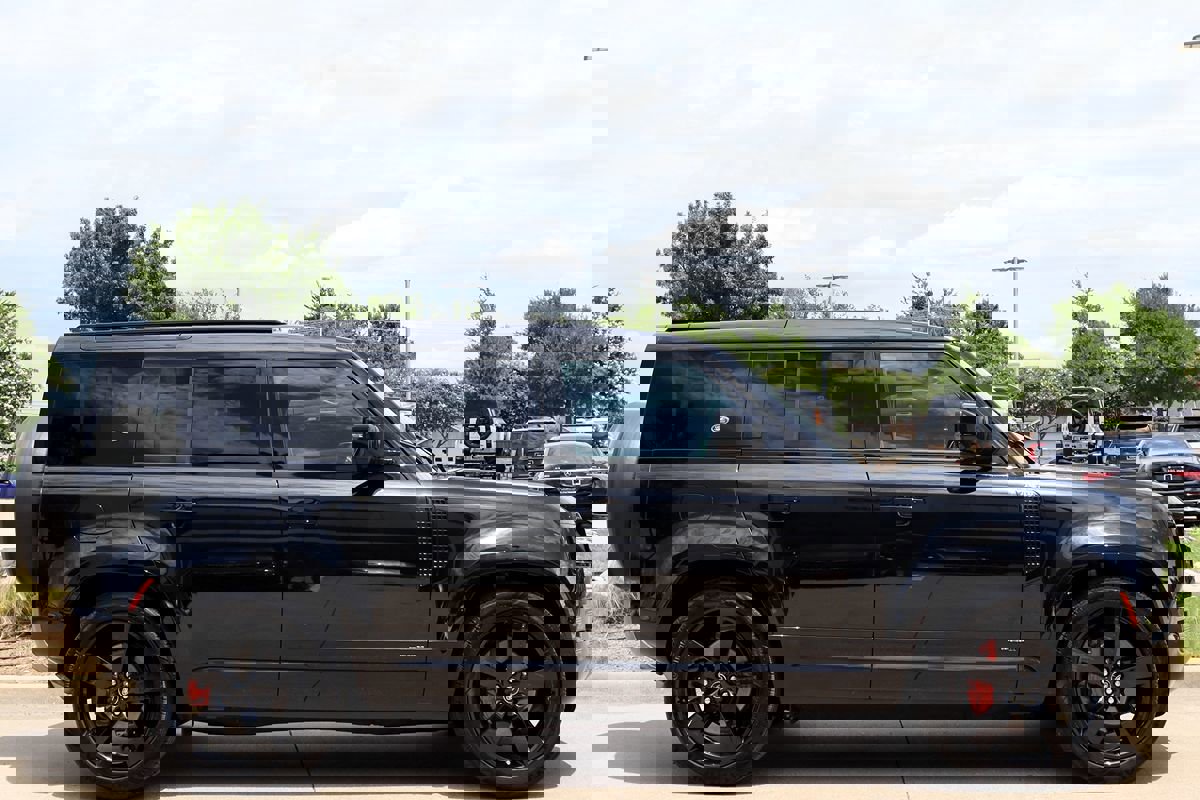 Used 2022 Land Rover Defender 110 X image 7