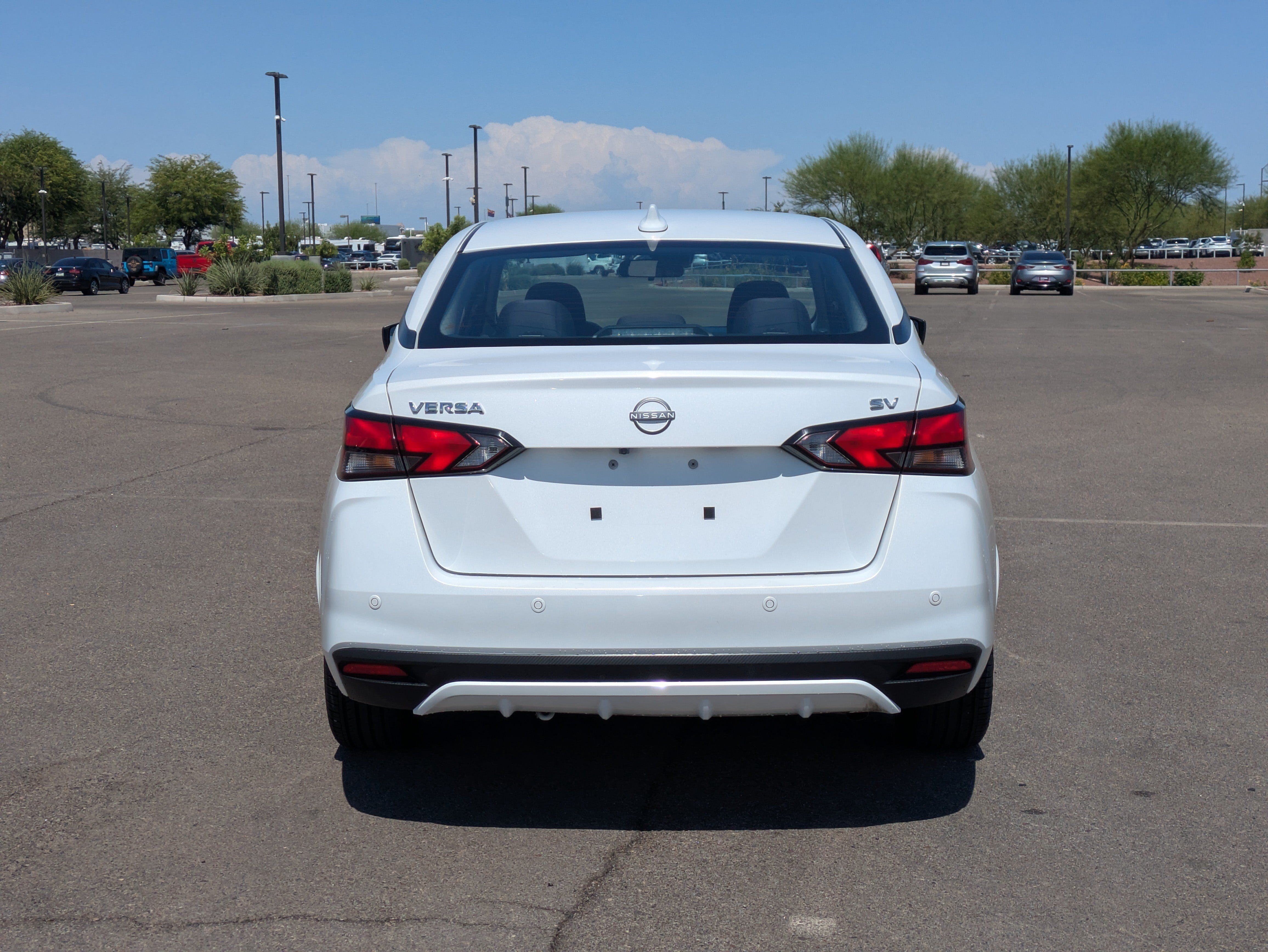 Used 2024 Nissan Versa SV FWD image 5