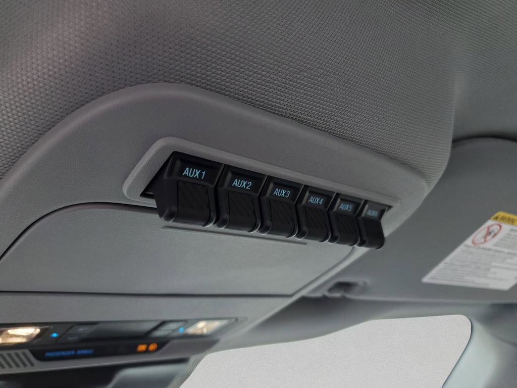 New 2025 Ford F550 4x4 Regular Cab Super Duty image 29