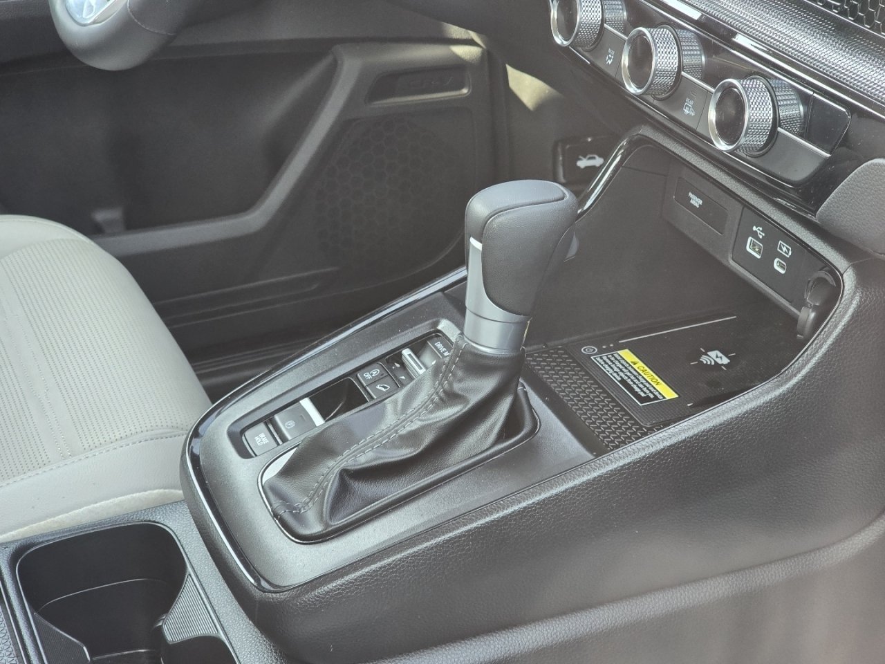 Used 2025 Honda CR-V EX-L image 13