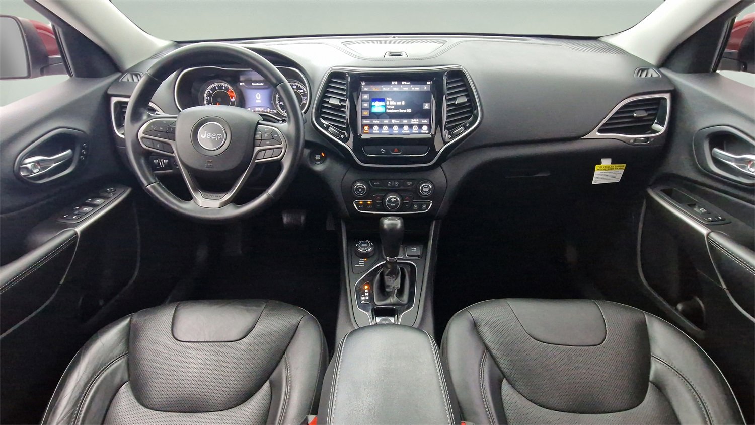 Used 2019 Jeep Cherokee Limited image 9