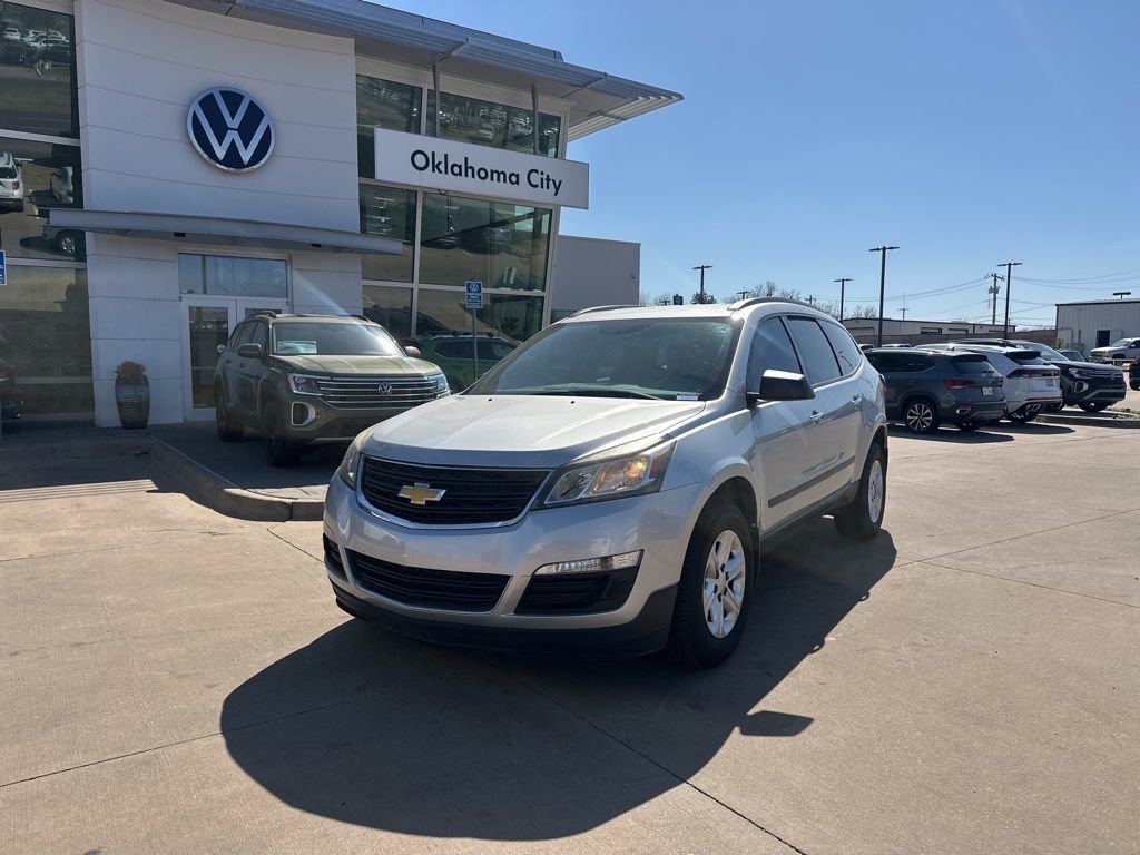 Used 2015 Chevrolet Traverse LS image 1