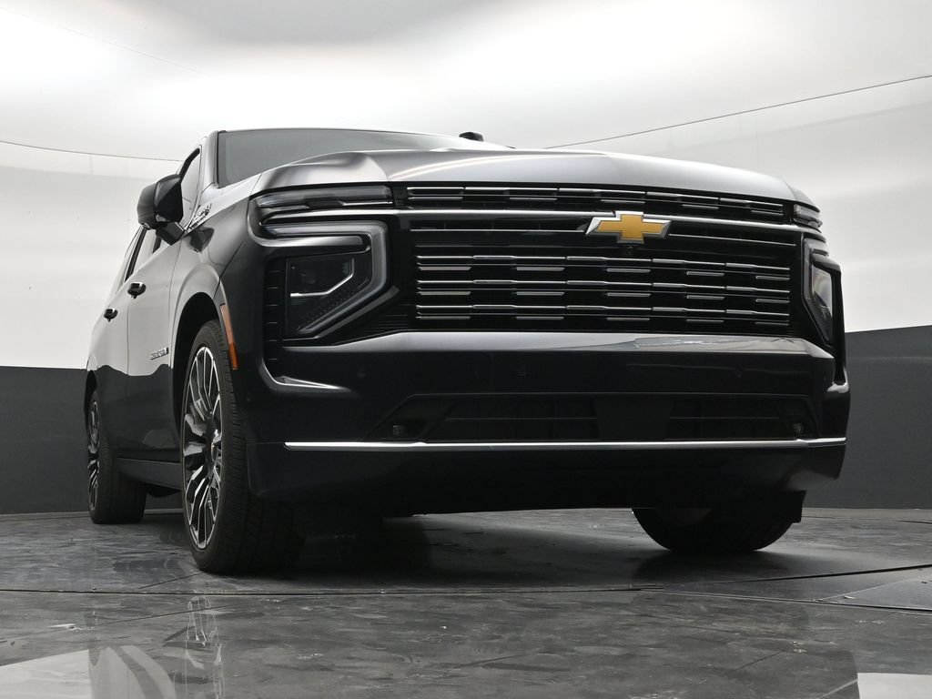 Used 2026 Chevrolet Suburban High Country AWD/4WD image 25