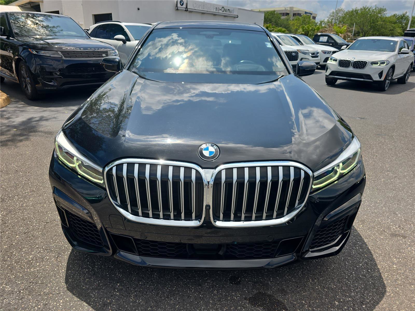 Used 2022 BMW 750i xDrive w/ Executive Package AWD/4WD image 7