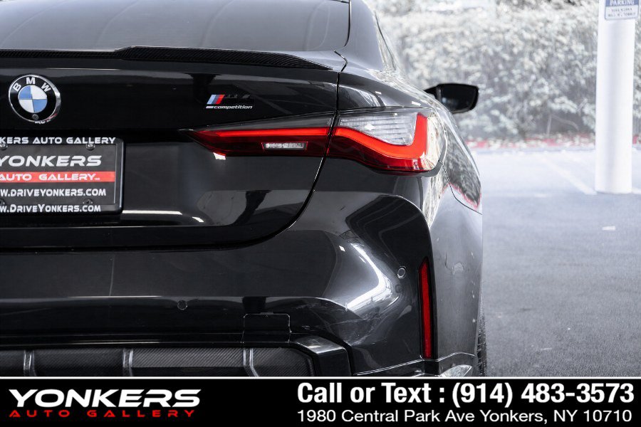 Used 2021 BMW M4 Competition w/ M Carbon Exterior Package RWD image 19