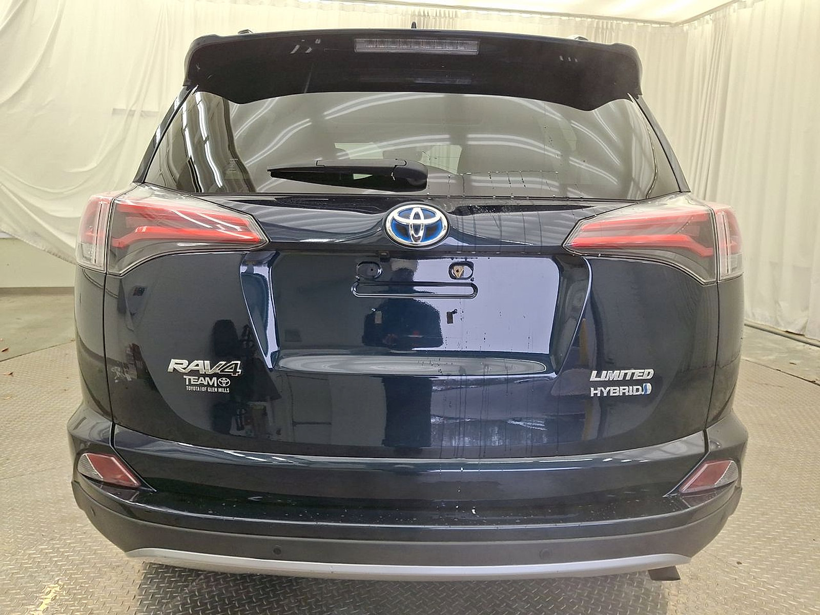 Certified 2018 Toyota RAV4 Limited image 23