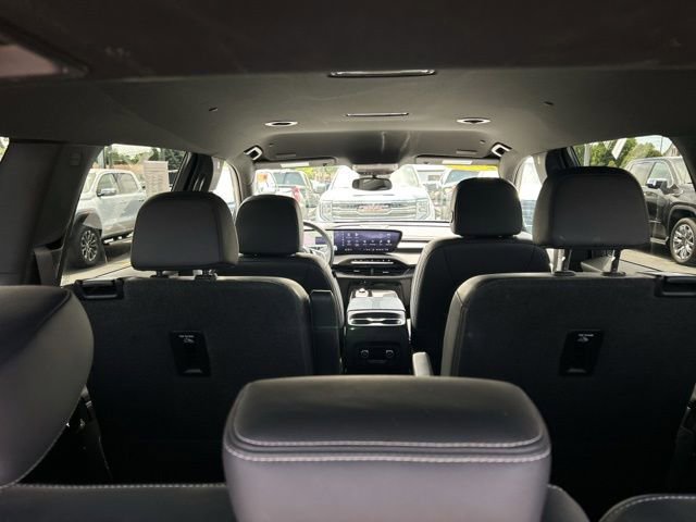 Used 2025 Buick Enclave Preferred w/ LPO, Floor Liner Package AWD/4WD image 10