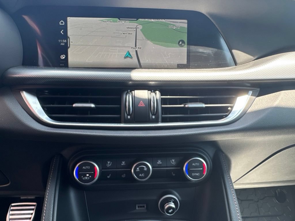 New 2025 Alfa Romeo Stelvio Sprint AWD/4WD image 43