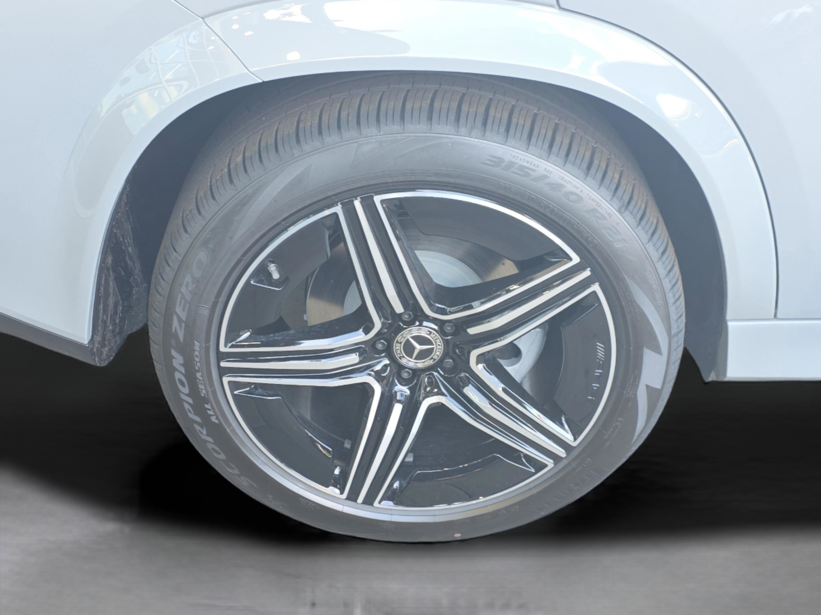 Certified 2026 Mercedes-Benz GLE 580 4MATIC image 8