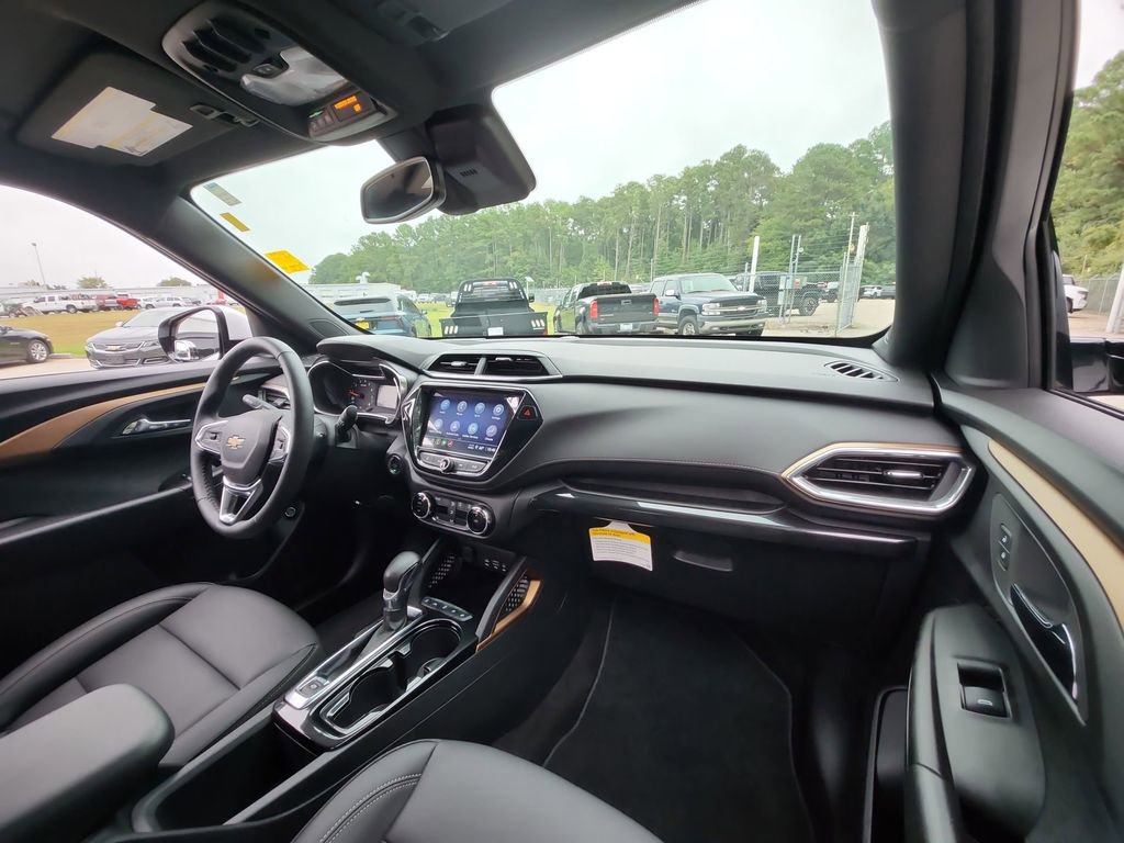 Certified 2023 Chevrolet TrailBlazer ACTIV w/ Sun and Liftgate Package image 32