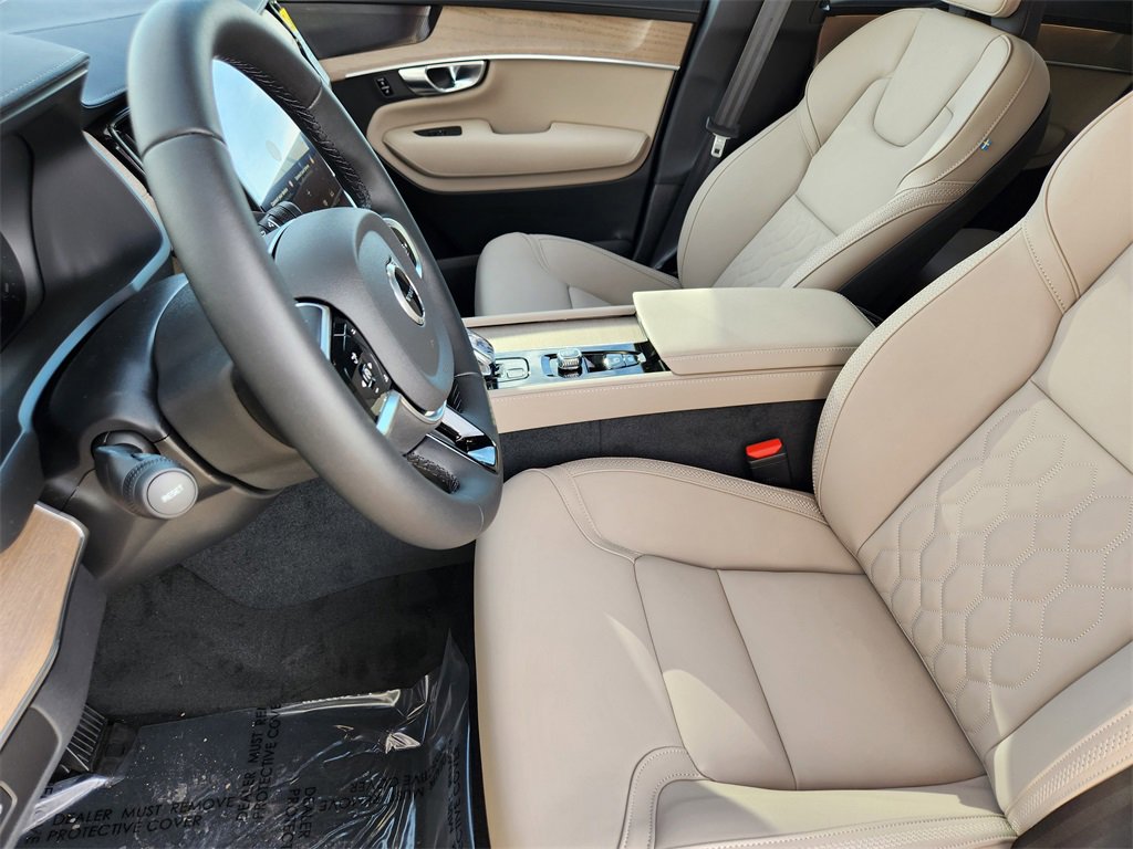 New 2026 Volvo XC90 B6 Plus w/ Protection Package Premier image 6