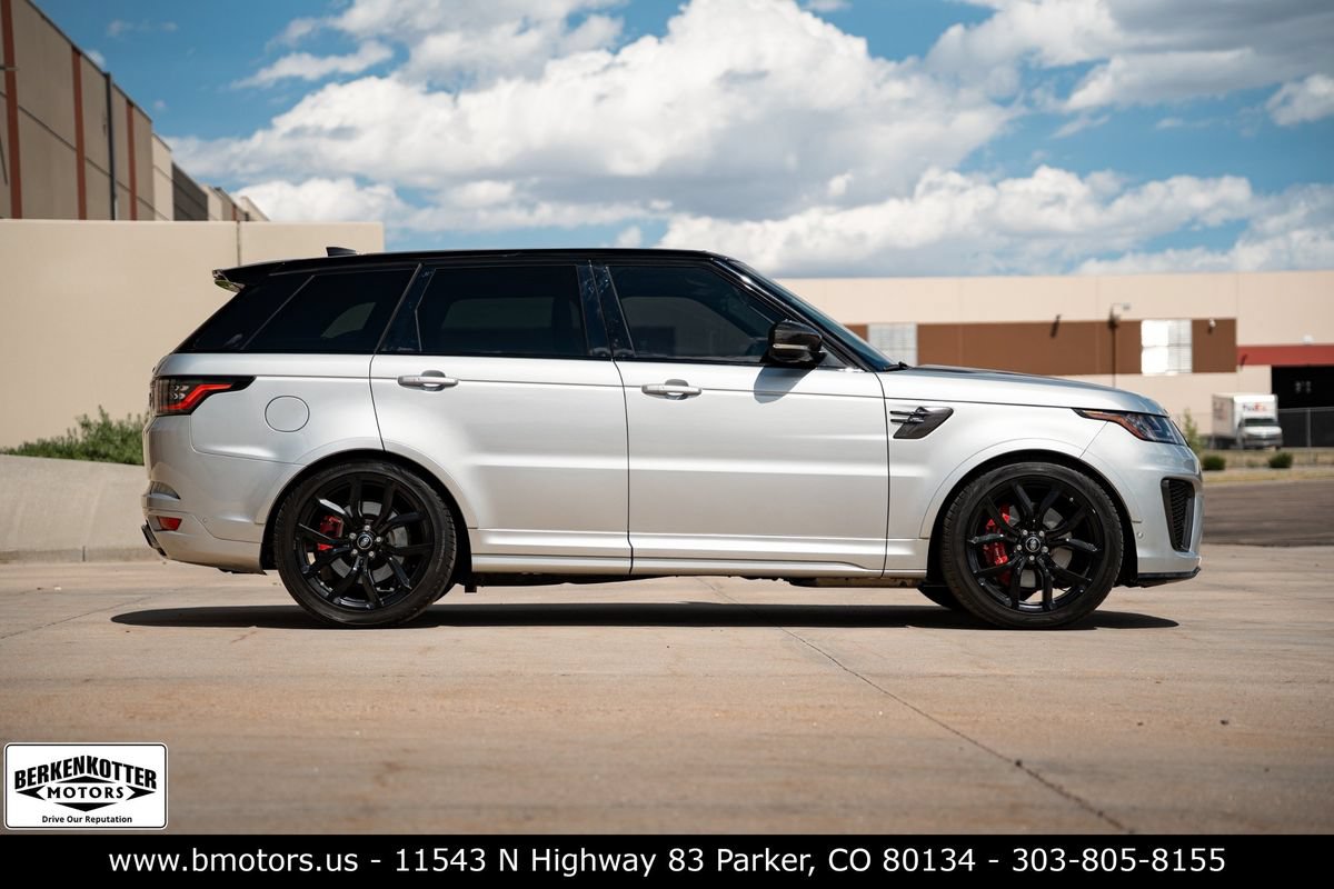 Used 2022 Land Rover Range Rover Sport SVR Carbon Edition AWD/4WD image 4