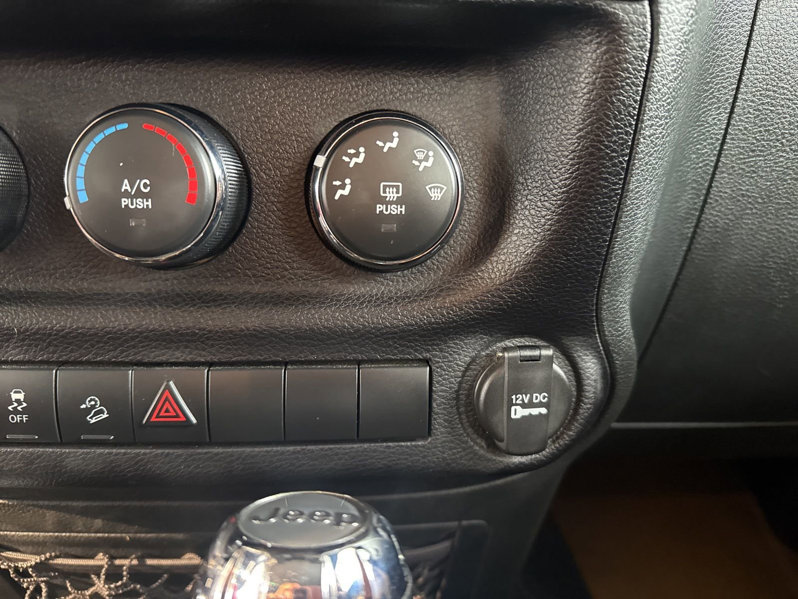 Used 2015 Jeep Wrangler Unlimited Sport w/ Quick Order Package 24S image 23