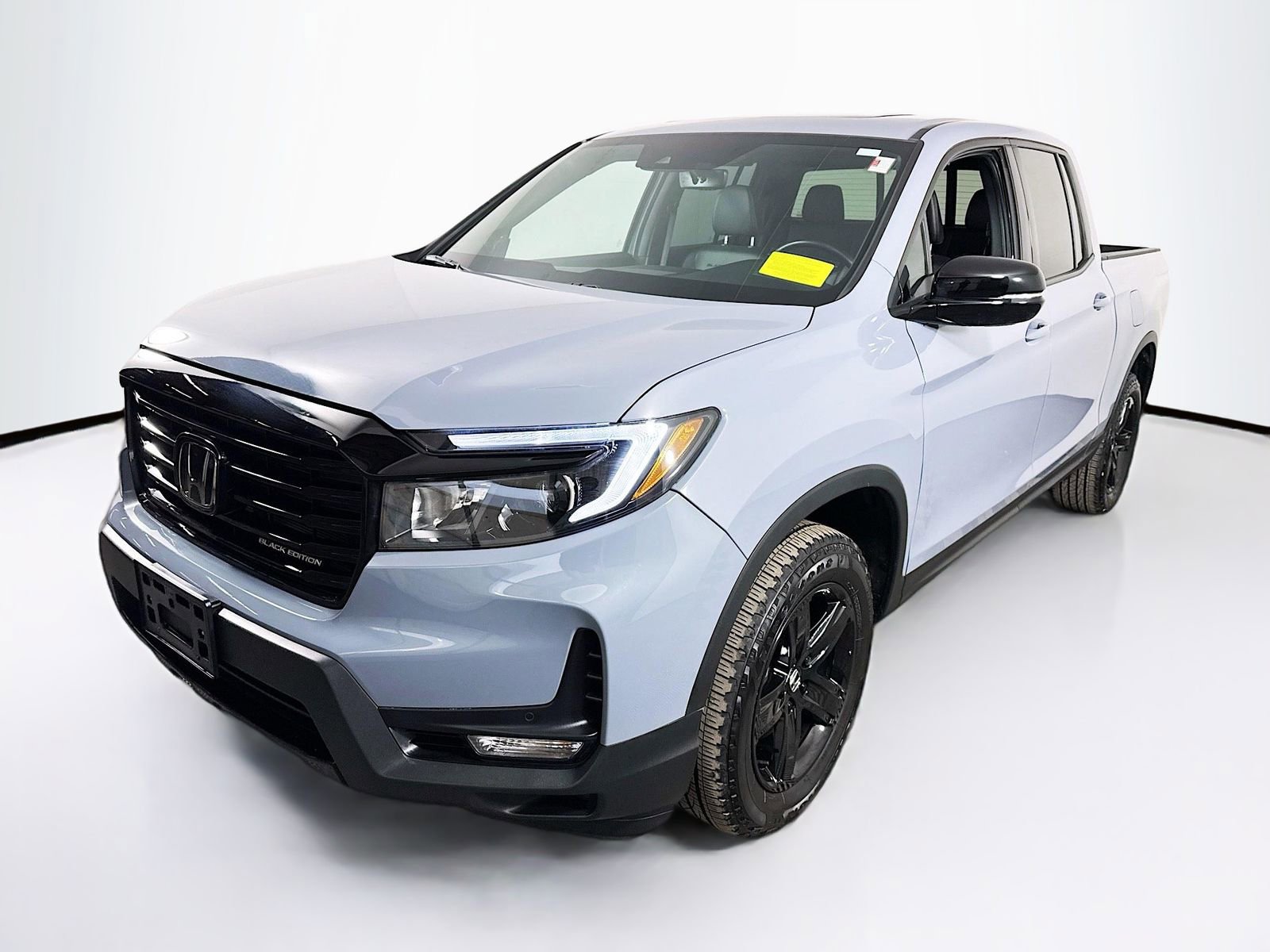 Used 2023 Honda Ridgeline Black Edition image 3