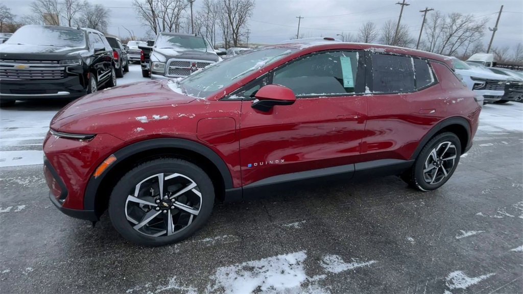 New 2026 Chevrolet Equinox EV LT image 6