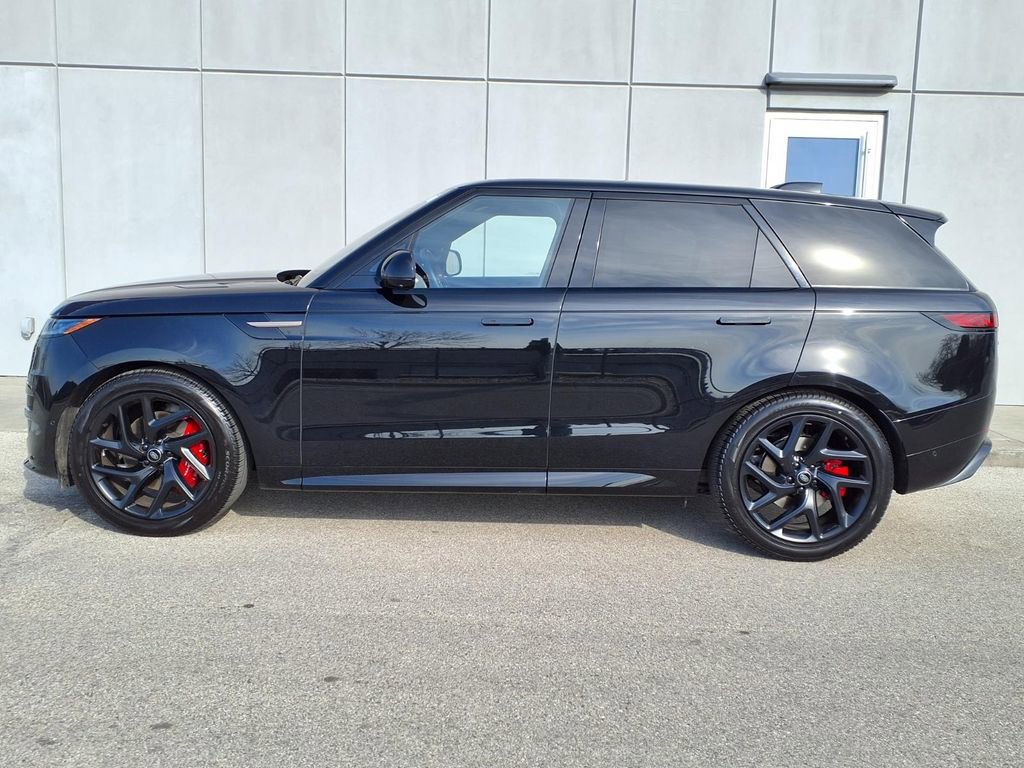 Certified 2023 Land Rover Range Rover Sport SE Dynamic image 3