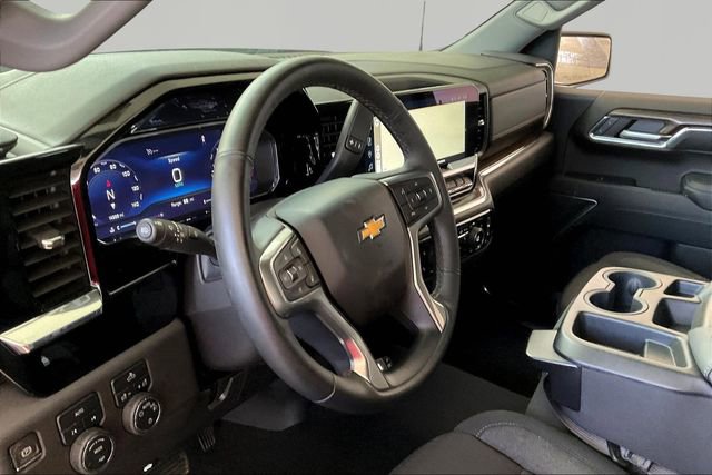 Used 2024 Chevrolet Silverado 1500 LT image 12
