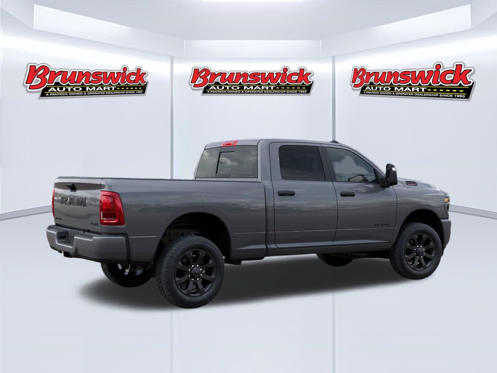 New 2026 RAM 2500 Big Horn AWD/4WD image 4
